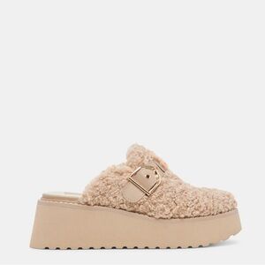 Dolce Vita Leilani Plush flats size 8